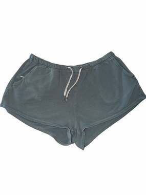 Vuori green Sunnyside Shorts – womans size small 2” inseam